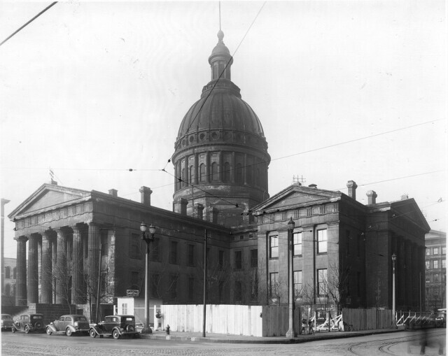 Old Courthouse 1940 - South West corner