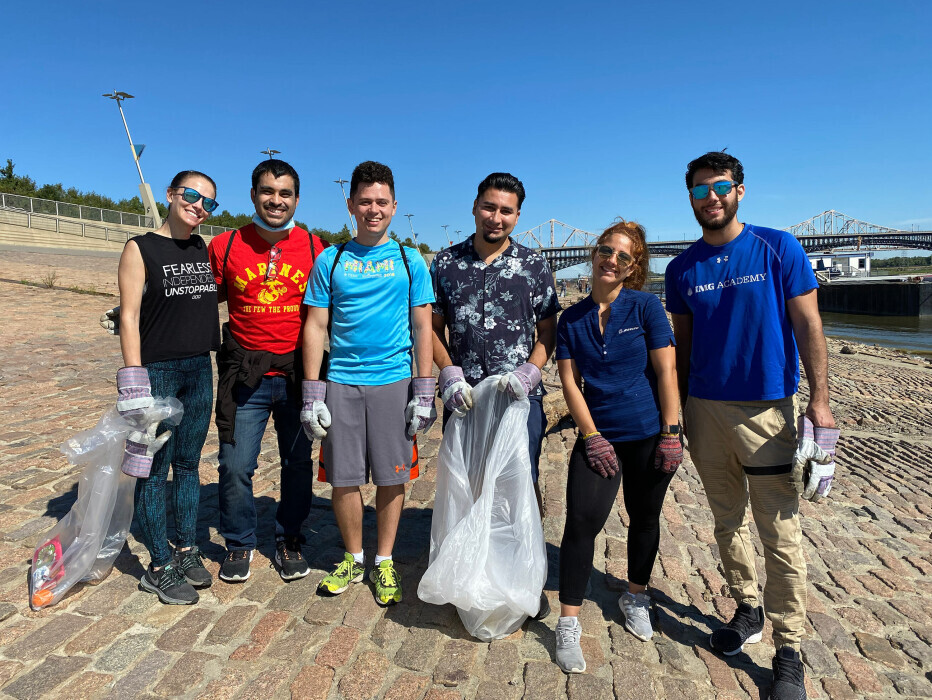 National Park Lands Day Cleanup volunteers