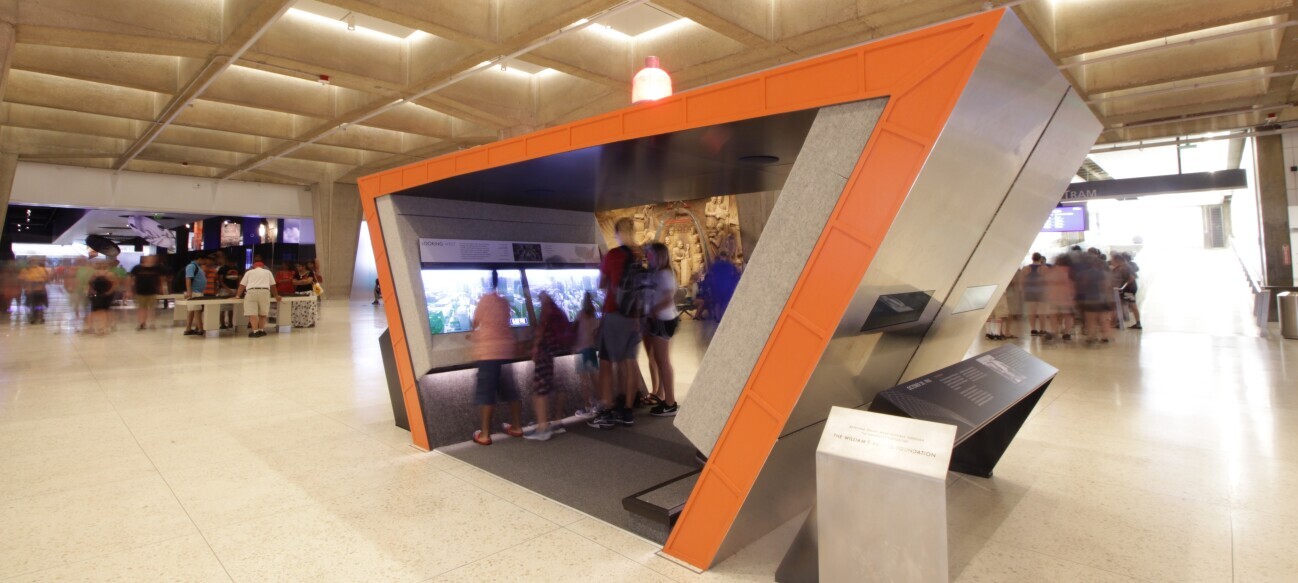 Keystone - A replica of the final section placed in the nation’s tallest monument, the keystone provides an accessible experience for everyone. Webcams at the top of the Arch give visitors a live view in the replica’s windows. 